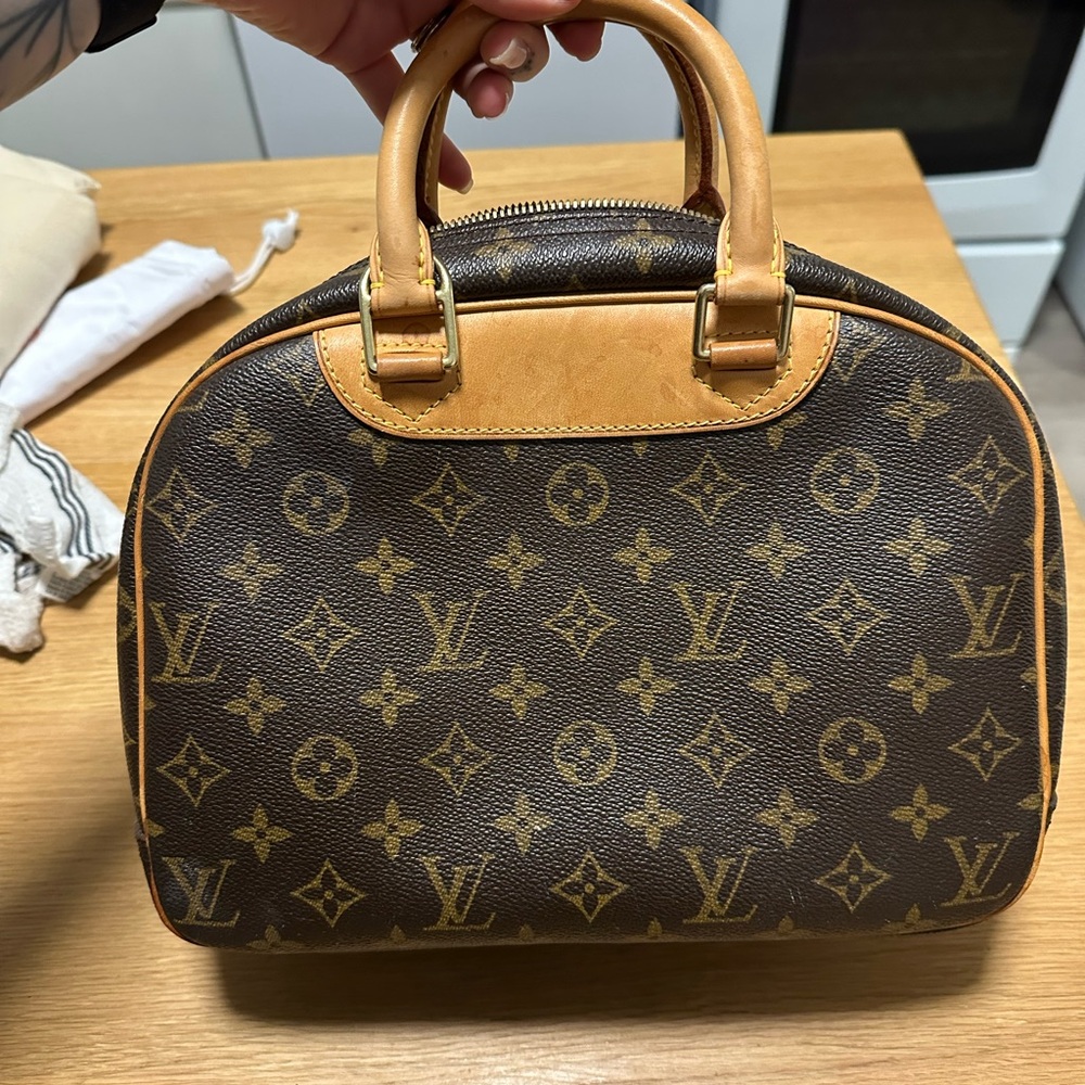 LOUIS VUITTON Monogram Trouville Bag - Picture 2 of 12